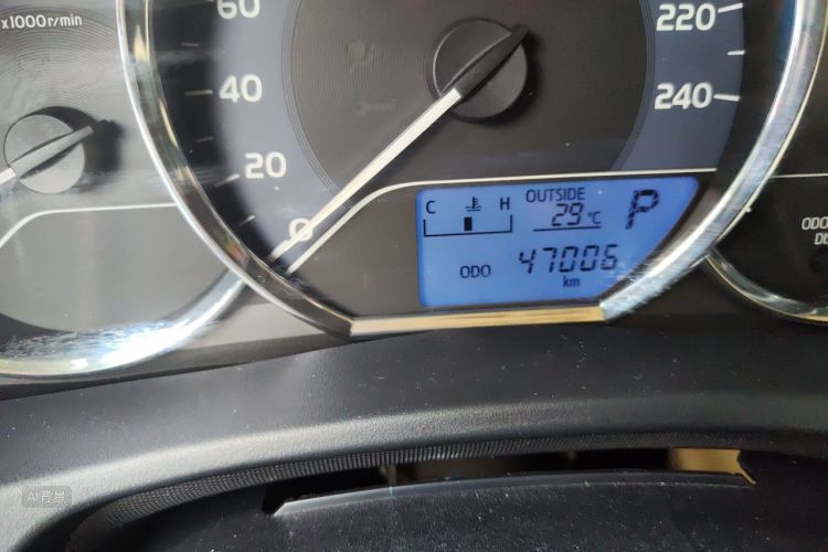 Toyota Corolla 2017 #14 Toyota Corolla 2017 car image #14