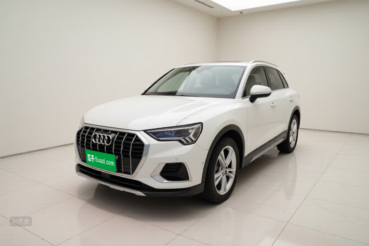 Audi Q3 2021 car image #2