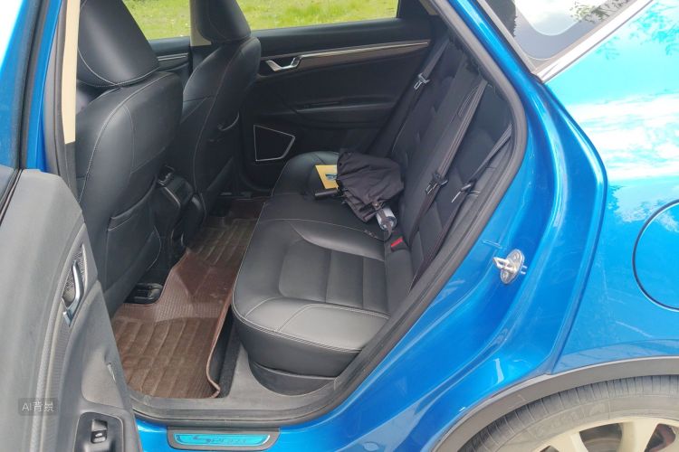 GEELY Emgrand GS 2017 car image #19