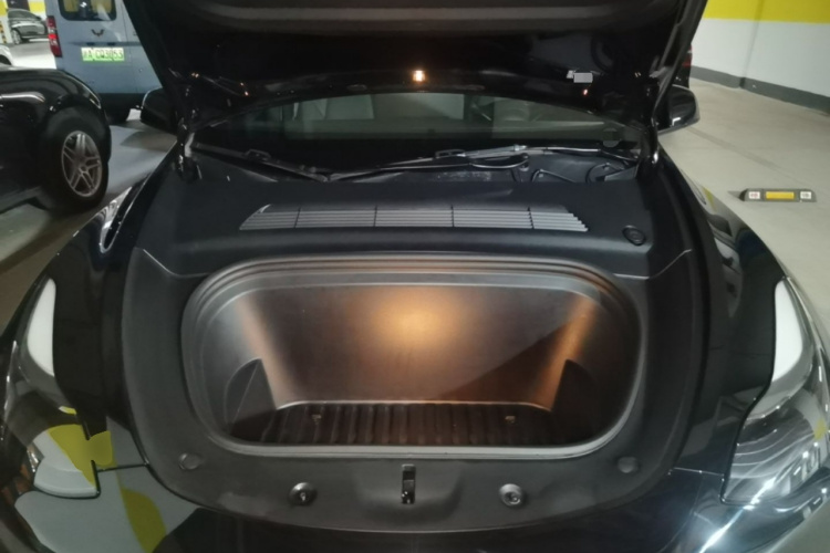 Tesla Model Y 2021 #20 Tesla Model Y 2021 car image #20