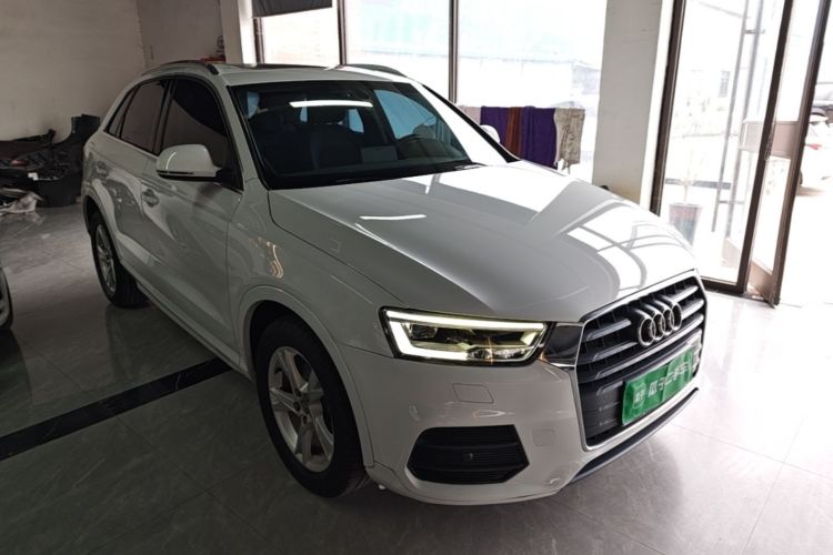 Audi Q3 2018 car image #4