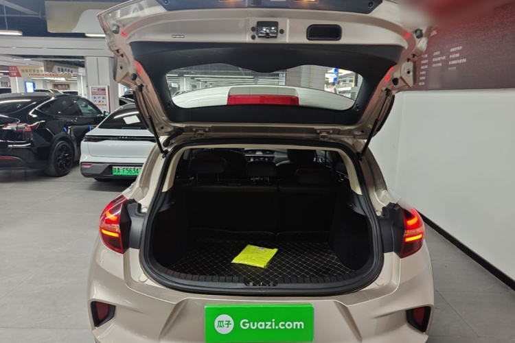 GEELY Emgrand GS 2021 car image #19