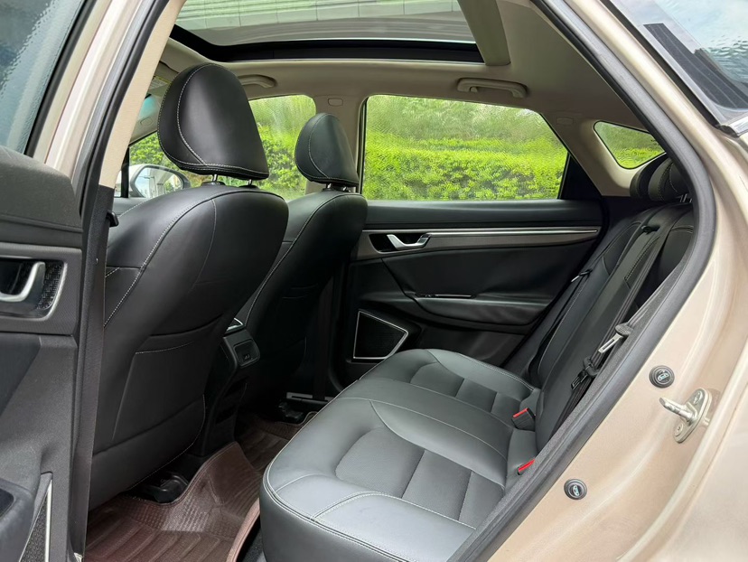GEELY Emgrand GS 2017 #7 GEELY Emgrand GS 2017 car image #7