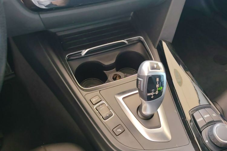 BMW 3 Series 2017 #18 BMW 3 Series 2017 car image #18