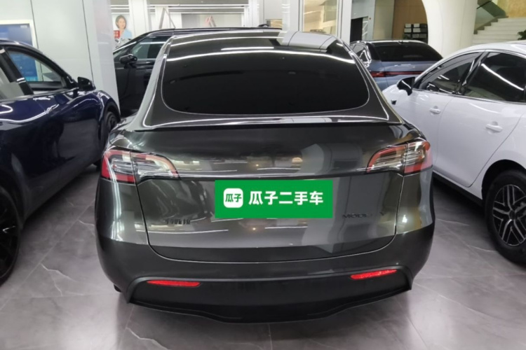 Tesla Model Y 2022 #6 Tesla Model Y 2022 car image #6