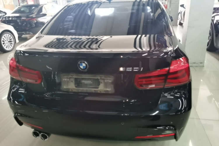 BMW 3 Series 2019 car image #6