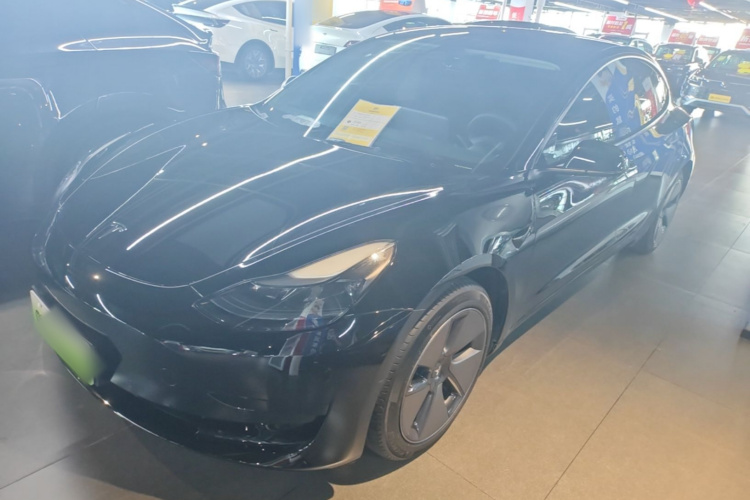 Tesla Model 3 2023 car image #2