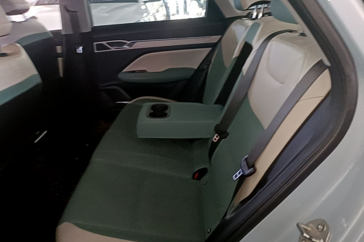 GEELY Emgrand L HiP 2022 imagen de coche #17