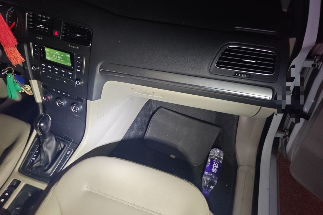 Volkswagen Golf 2014 car image #26
