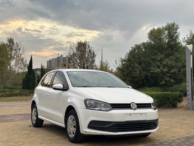 Volkswagen Polo 2017 car image #3