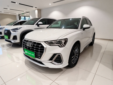 Audi Q3 2022 car image 