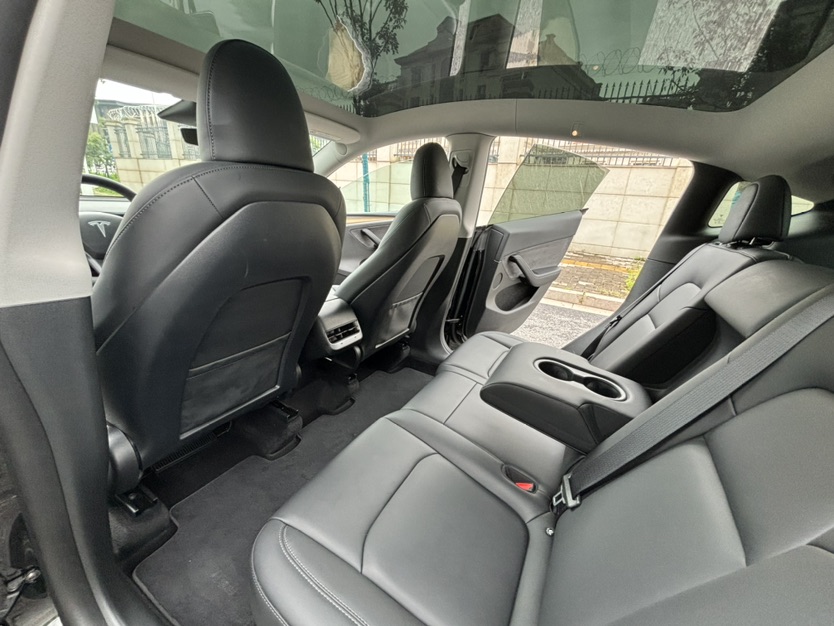 Tesla Model Y 2022 #6 Tesla Model Y 2022 car image #6