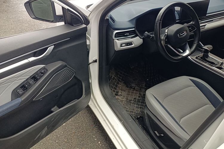GEELY Emgrand 2022 car image #16