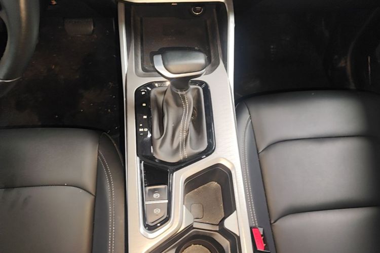 GEELY Emgrand 2024 car image #14