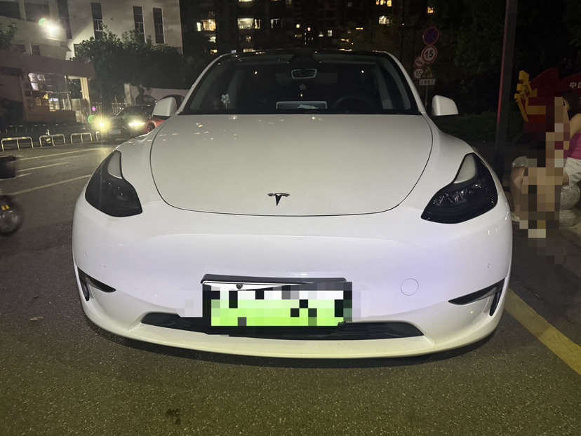 Tesla Model Y 2024 Tesla Model Y 2024 car image