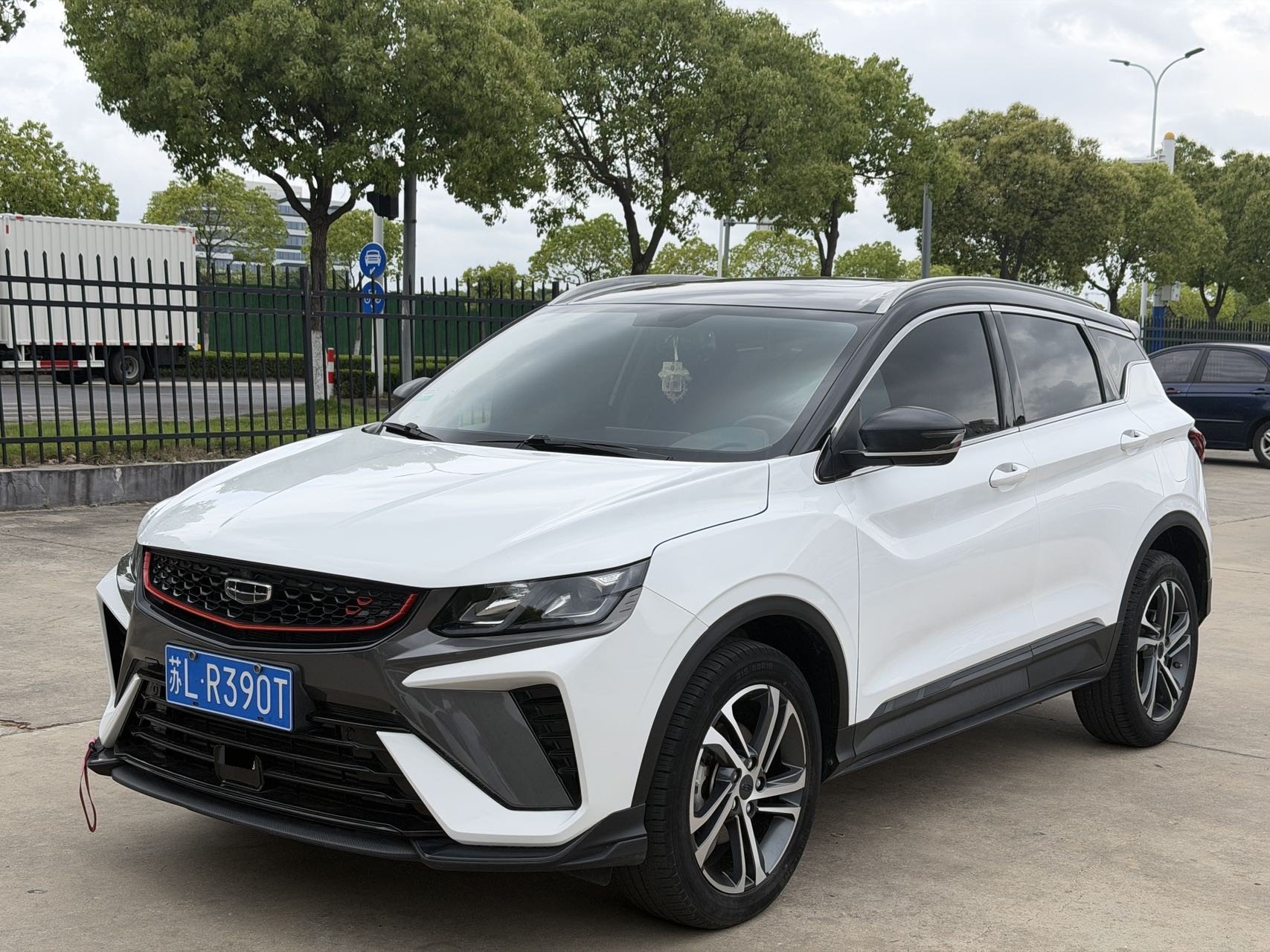 GEELY Coolray 2022 GEELY Coolray 2022 car image
