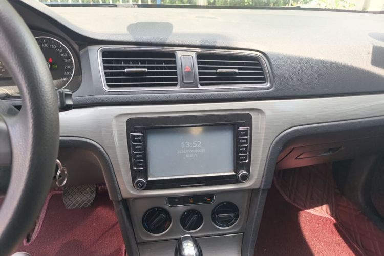 Volkswagen Lavida 2015 car image #15