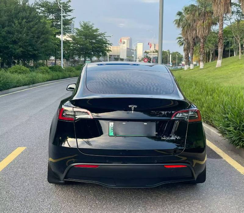 Tesla Model Y 2021 #4 Tesla Model Y 2021 car image #4