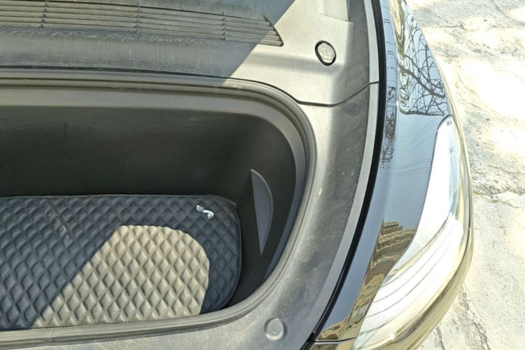 Tesla Model Y 2021 #24 Tesla Model Y 2021 car image #24