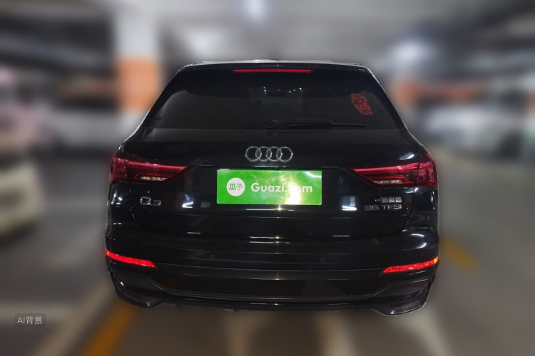 Audi Q3 2022 car image #6