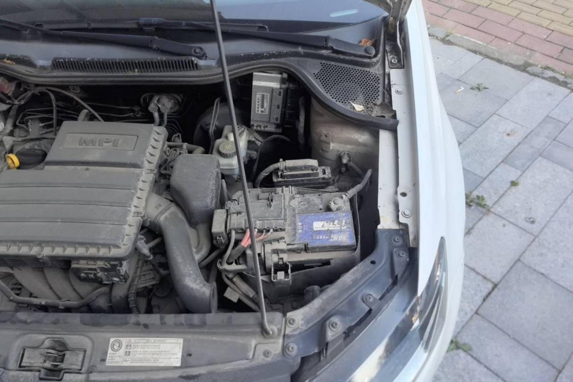 Volkswagen Polo 2014 car image #12