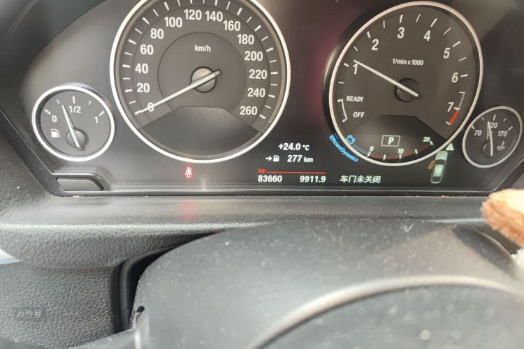 BMW 3 Series GT 2017 imagem de carro #14