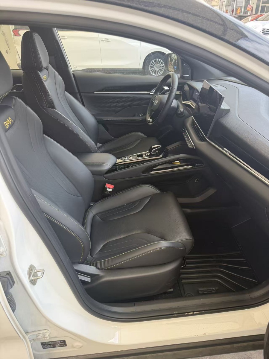 GEELY Coolray 2024 car image #4