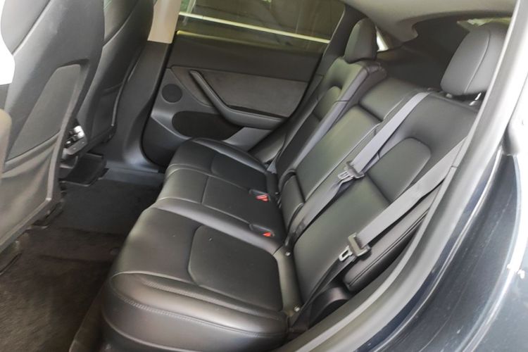 Tesla Model Y 2024 car image #17