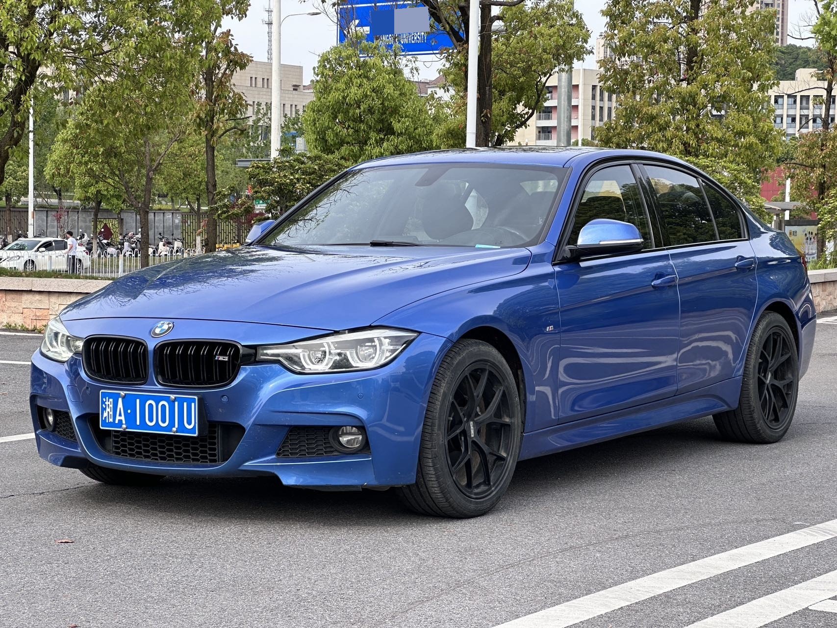 BMW 3 Series 2018 BMW 3 Series 2018 car image