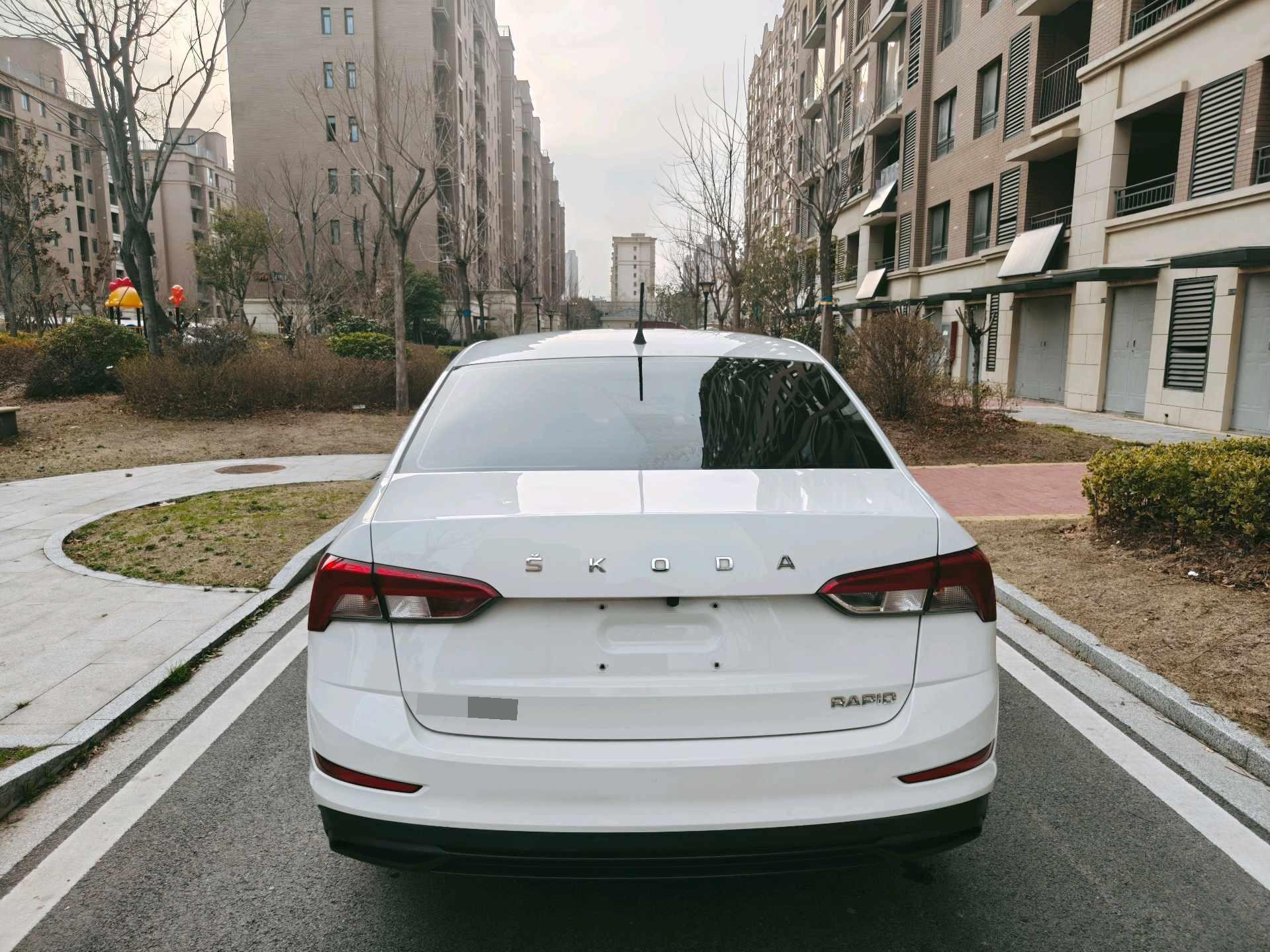 Skoda Rapid 2023 car image #8