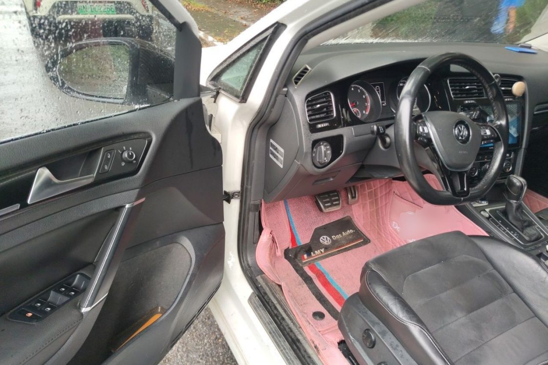 Volkswagen Golf 2014 car image #25