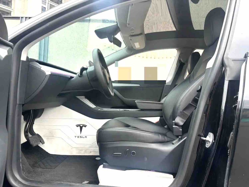 Tesla Model Y 2024 #3 Tesla Model Y 2024 car image #3