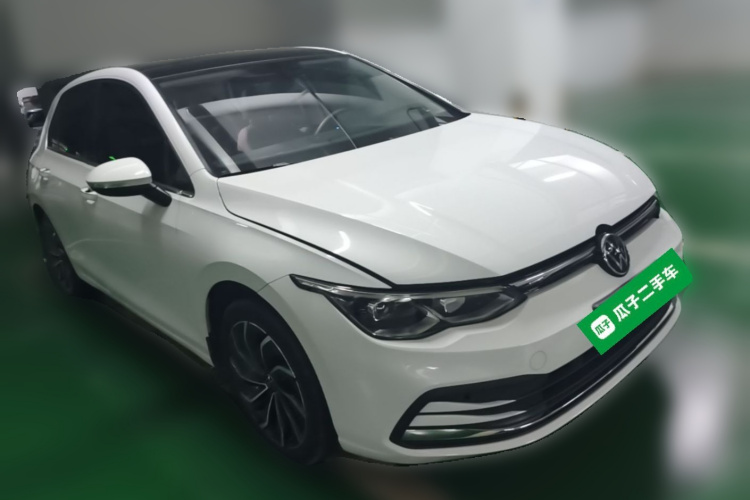Volkswagen Golf 2022 car image #4