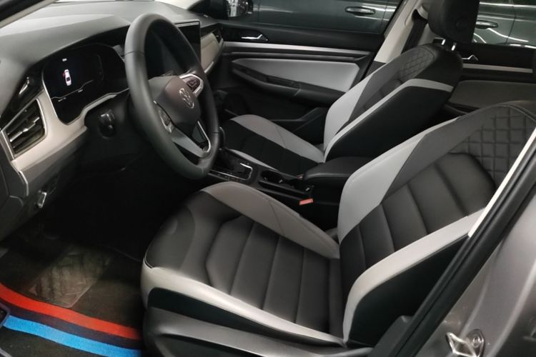 Volkswagen Bora 2023 car image #15