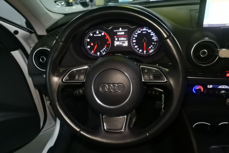Audi A3 2015 car image #11