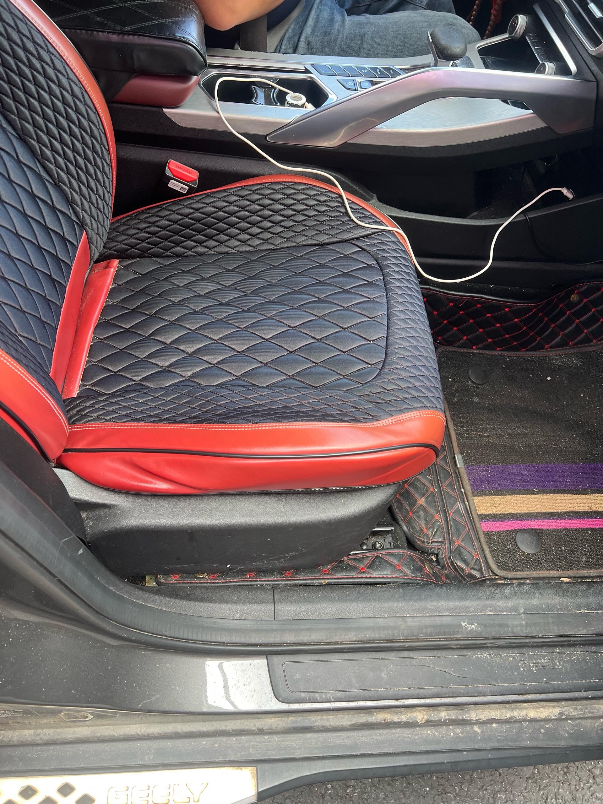 GEELY Coolray 2022 car image #5