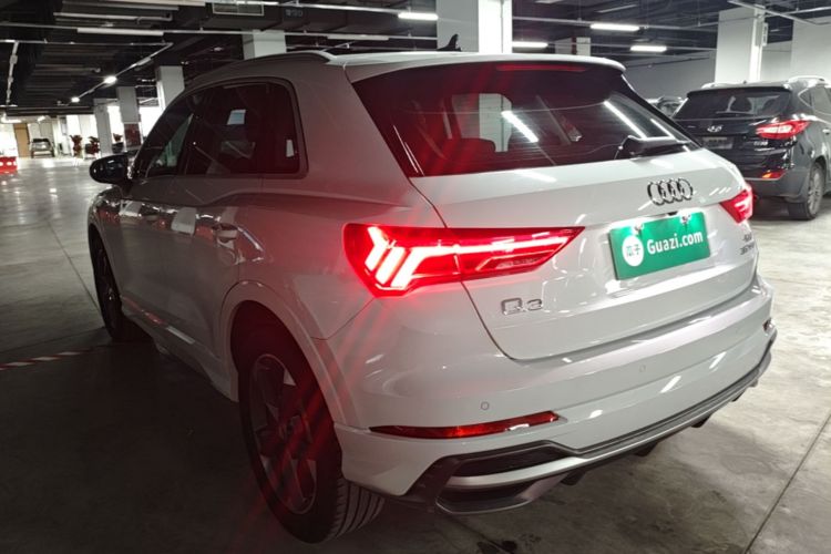 Audi Q3 2021 car image #5