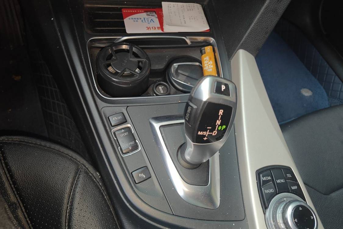 BMW 3 Series 2016 car image #27