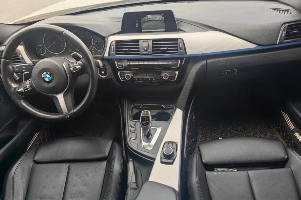 BMW 3 Series 2019 car image #4