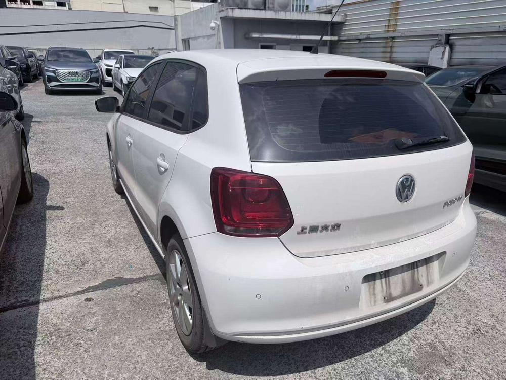 Volkswagen Polo 2013 car image #3