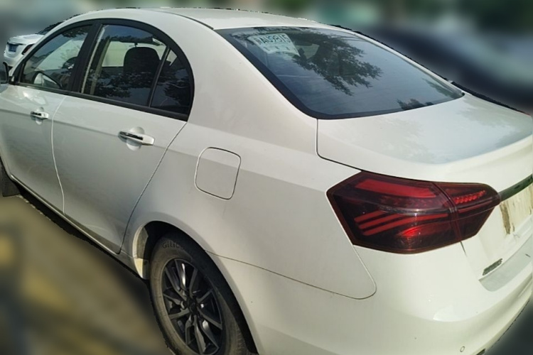 GEELY Emgrand 2020 #5 GEELY Emgrand 2020 car image #5