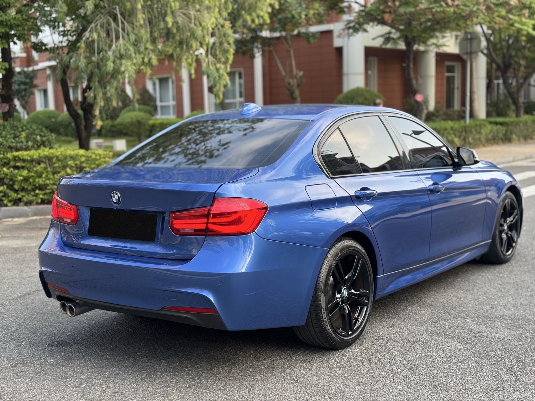 BMW 3 Series 2018 #6 BMW 3 Series 2018 car image #6