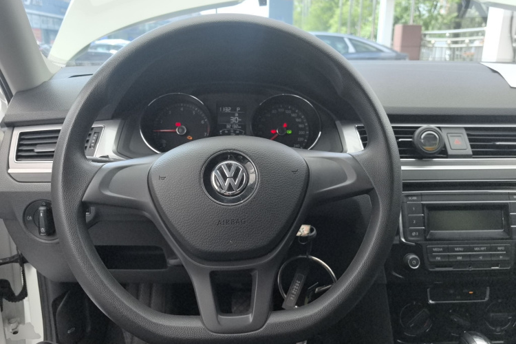 Volkswagen Bora 2022 image de voiture #11