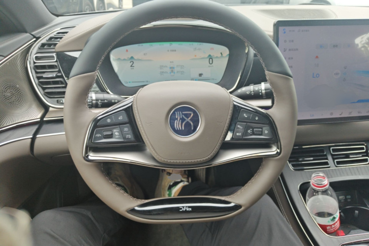 BYD Han 2024 car image #11