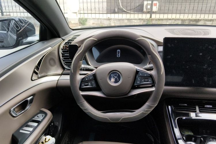 BYD Han 2021 car image #15
