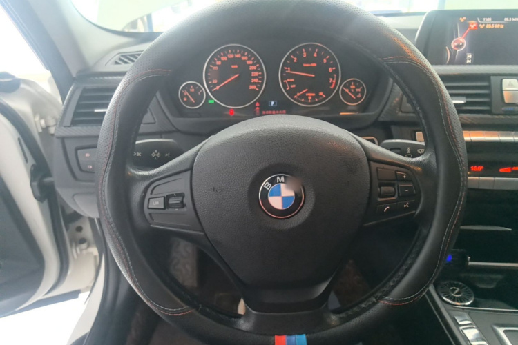 BMW 3 Series 2015 car image #11