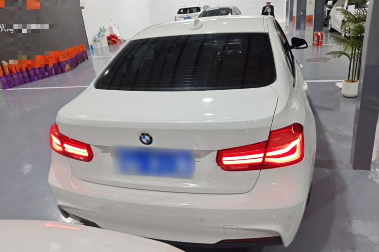 BMW 3 Series 2018 car image #7