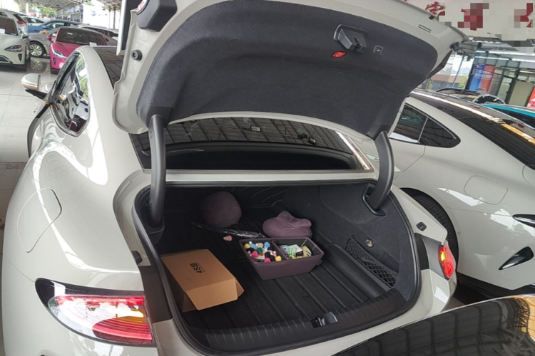 MI SU7 2025 car image #21