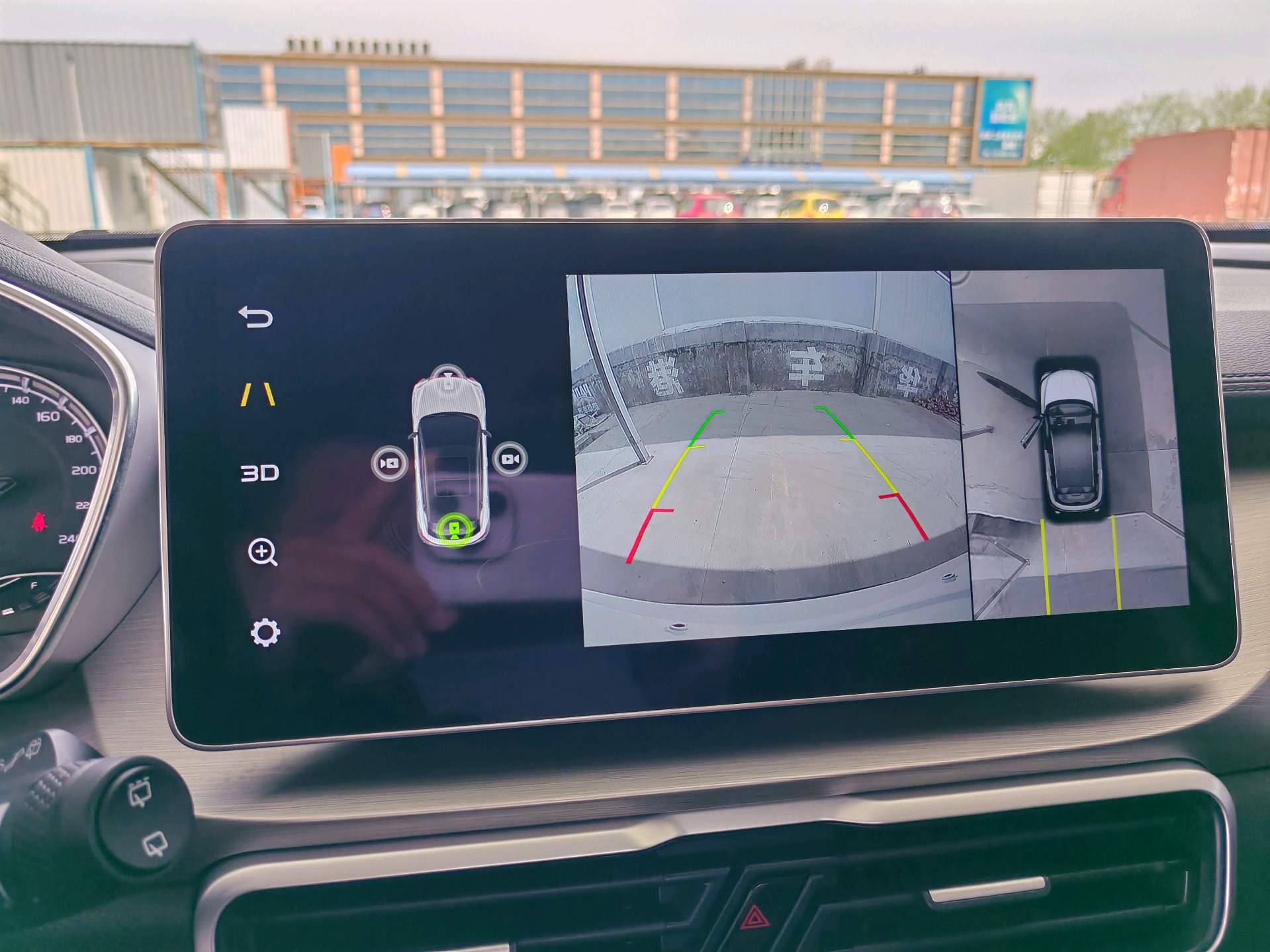 GEELY Coolray 2022 изображение автомобиля #11