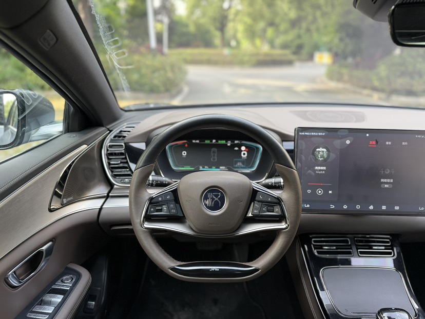 BYD Han 2022 immagine di auto #9